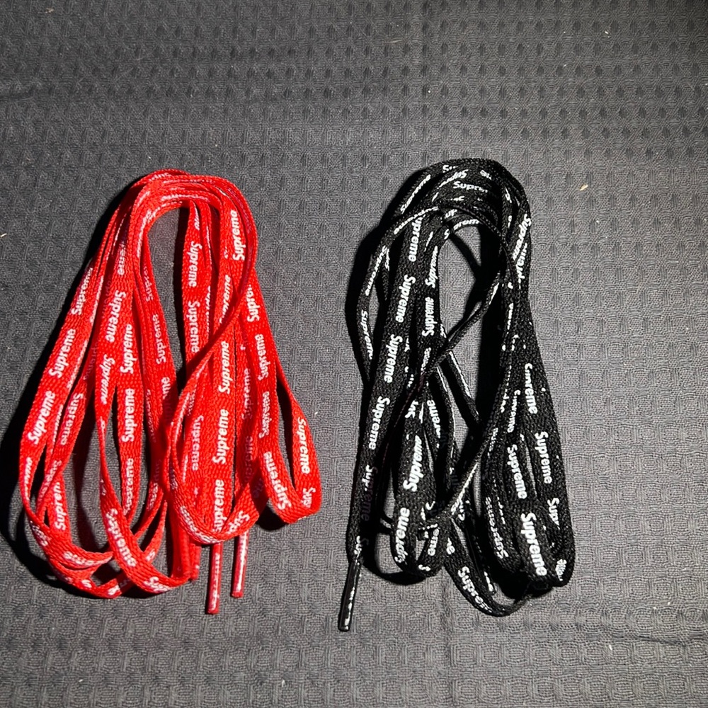 Supreme Shoe Laces 2 pair Black / Red